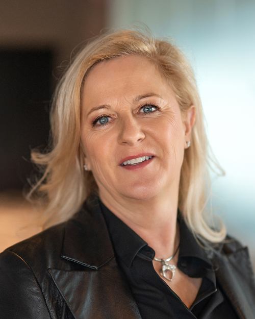 Julie Thériault, mairesse de Saint-Marcellin et préfet de la MRC de Rimouski-Neigette, membre Julie Thériault, mairesse de Saint-Marcellin et préfet de la MRC de Rimouski-Neigette, membre